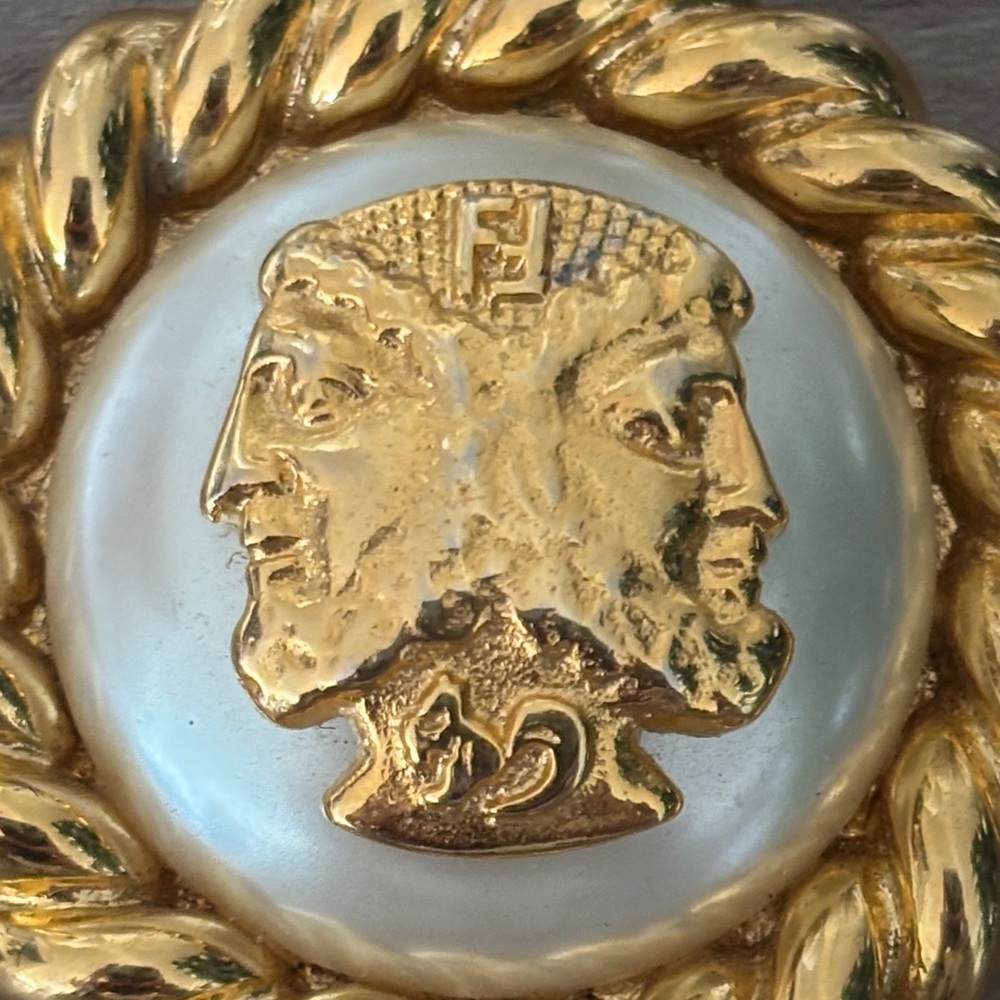 Fendi Brooch Janus head and squirrel - Picture 5 of 6
